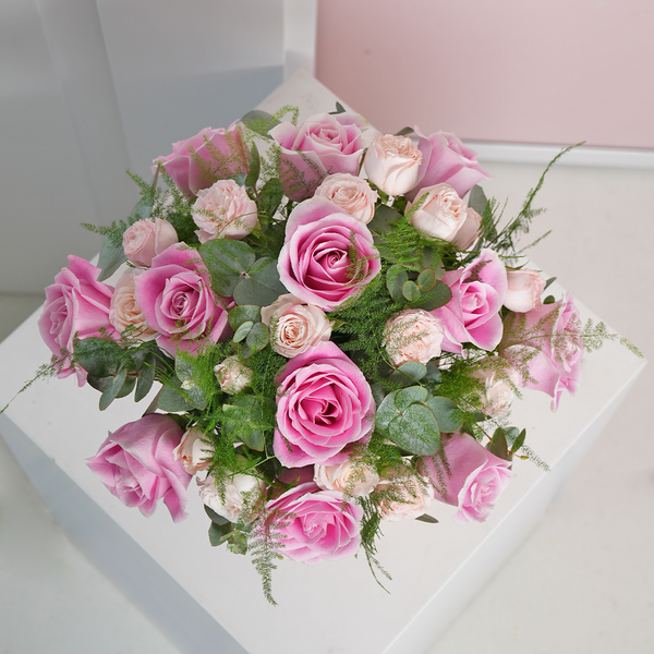 Valentine 12 La Vie En Rose Hatbox