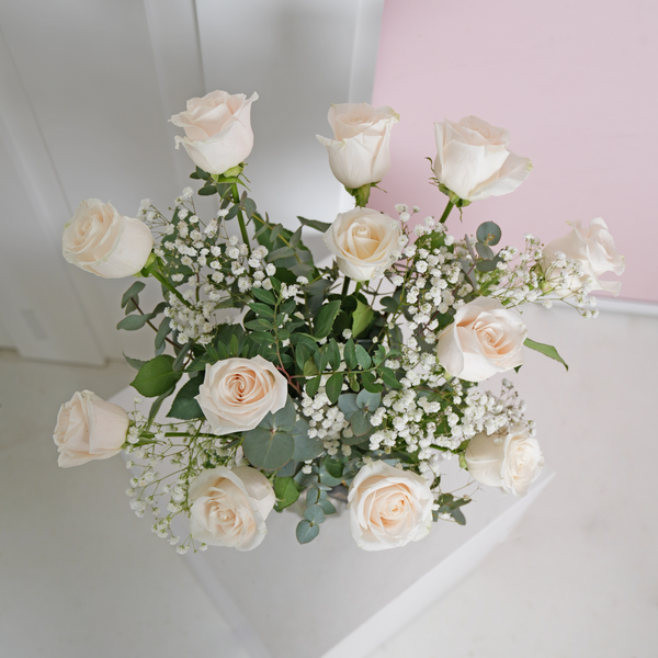 Valentine 12 La Vie En Blanc Vase