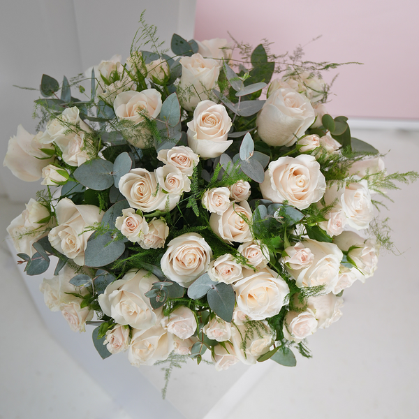 Valentine 24 Luxury La Vie En Blanc Hatbox