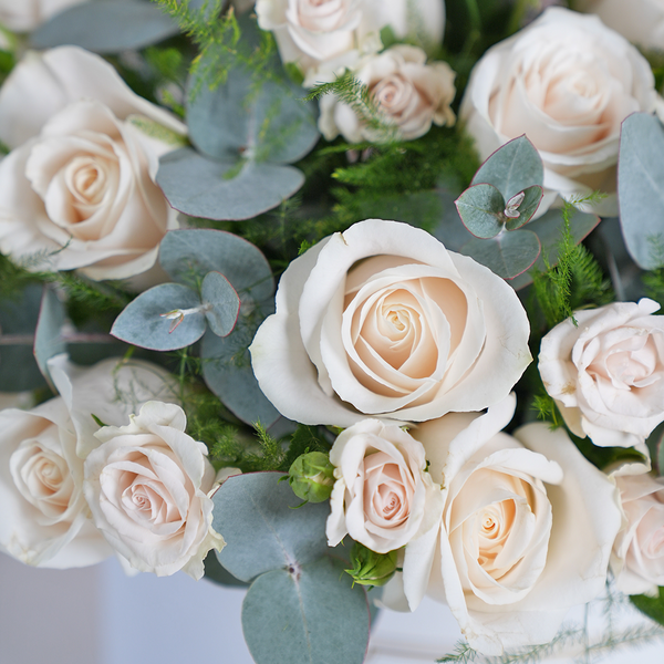 Valentine 24 Luxury La Vie En Blanc Hatbox