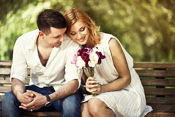4 Simple Ways to Rekindle a Romance