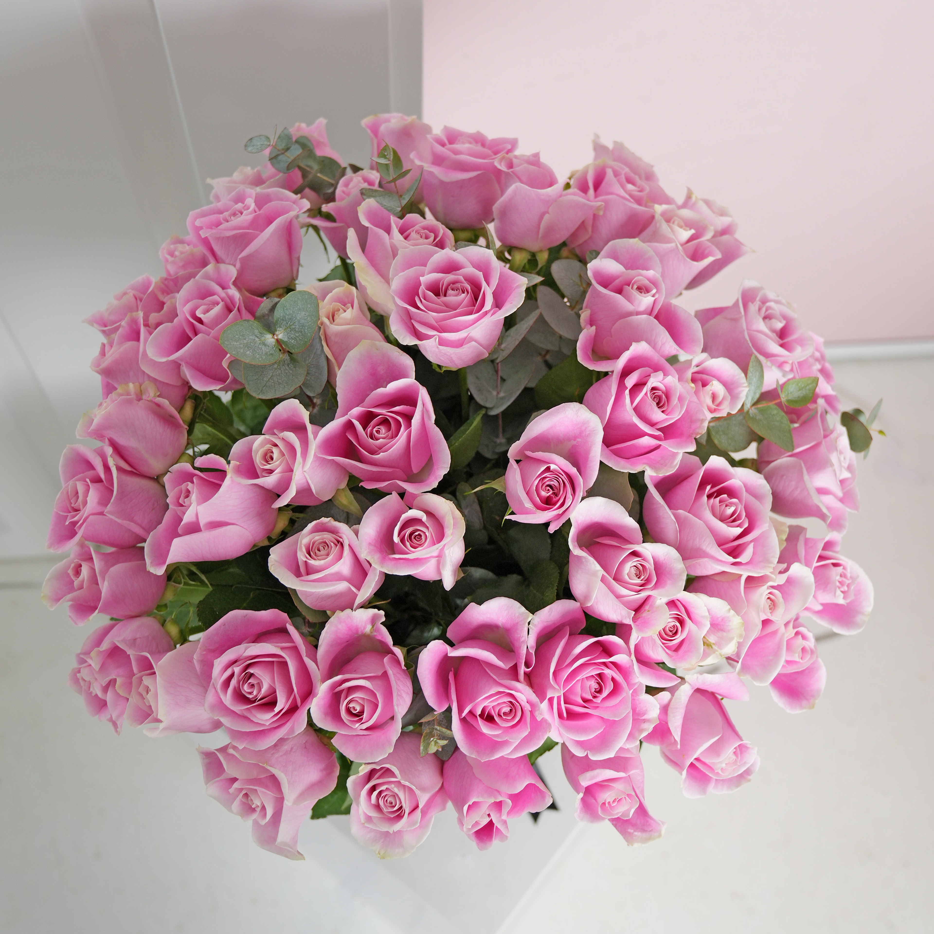 Women's Day 50 Magnificat La Vie En Rose Vase
