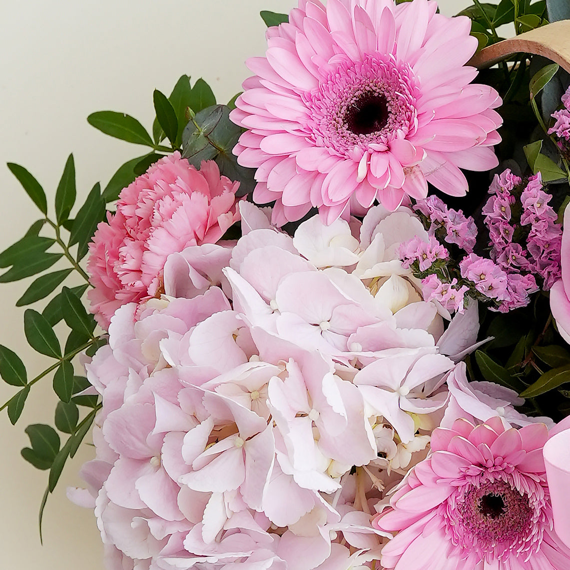 Mother's Day Pretty Pink Les Pétales d'Amour